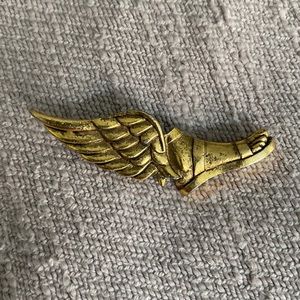 Vintage Gold Track Running Heavy Weight Pin Brooch